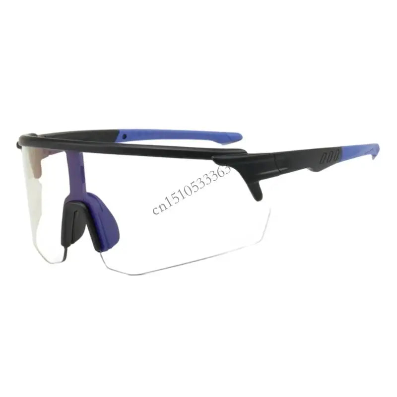 090E Day Night Riding Glasses Lightweight Frame Soft Silicone Nose Pads Windproof Design for Motorcycle Bike Enthusiasts