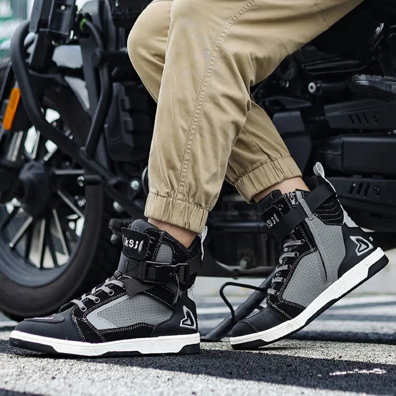 Men's Motorcycle Boots Breathable Anti-fall Rider Road Racing Casual Shoes Man Motorbike Boot TPU Protection Motos Shoes
