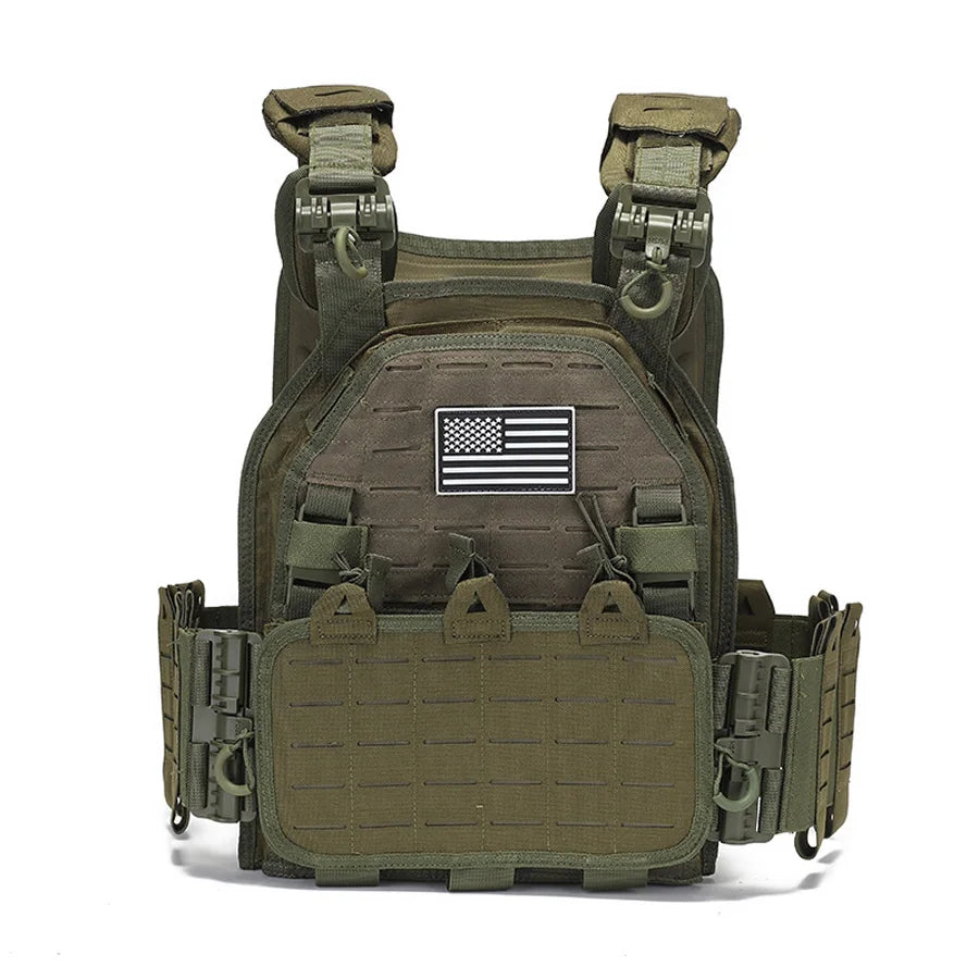 Lightweight design hunting vest with hidden triple equipment bag in front, made of wear-resistant and tear resistant material