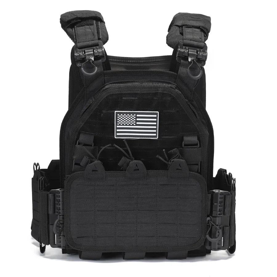 Lightweight design hunting vest with hidden triple equipment bag in front, made of wear-resistant and tear resistant material