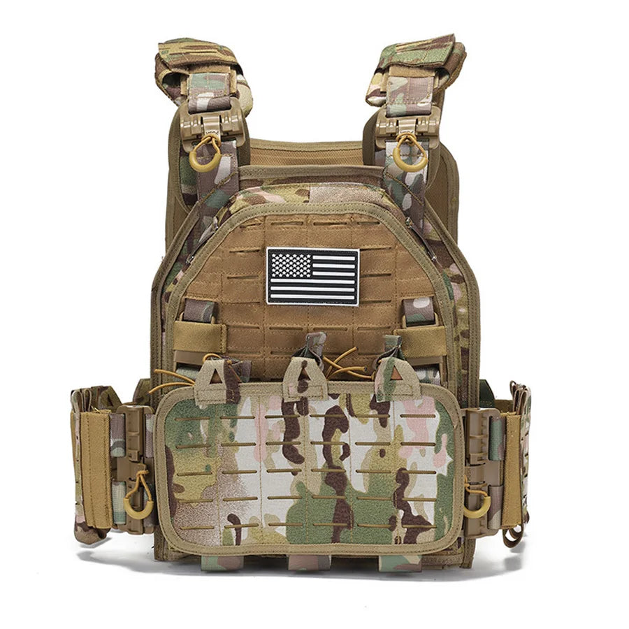 Lightweight design hunting vest with hidden triple equipment bag in front, made of wear-resistant and tear resistant material
