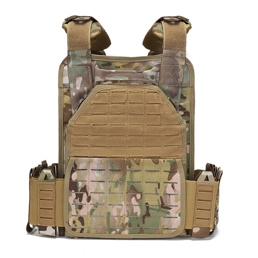 Lightweight design hunting vest with hidden triple equipment bag in front, made of wear-resistant and tear resistant material